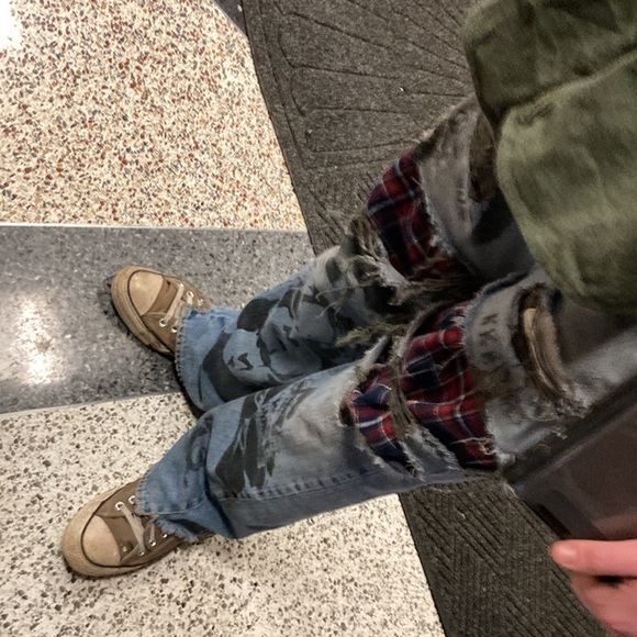 Generic white boy (might be homeless) - Picture 2 of 3